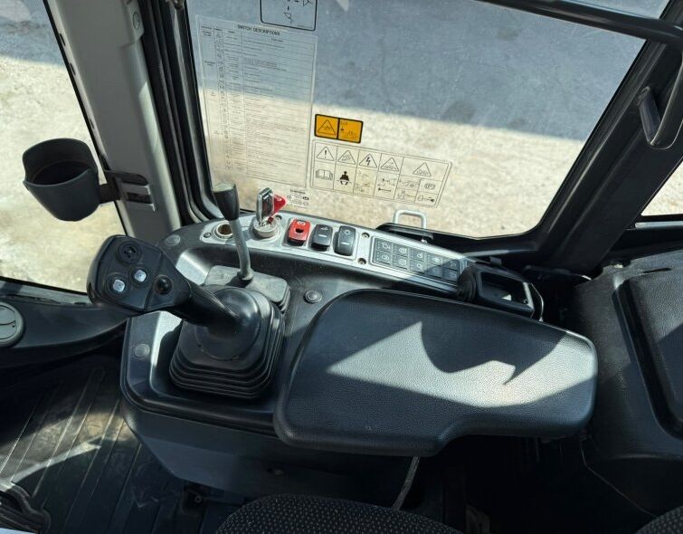 DOOSAN  DL200-5 **WHEEL LOADER**